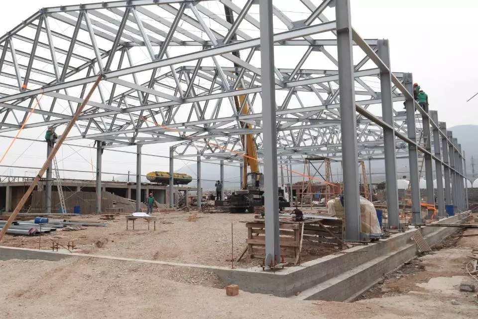 PK Vesta plant announces the assembly of the pre-fabricated shopping center 30W x 60L x 6H in Makhachkala, Russia